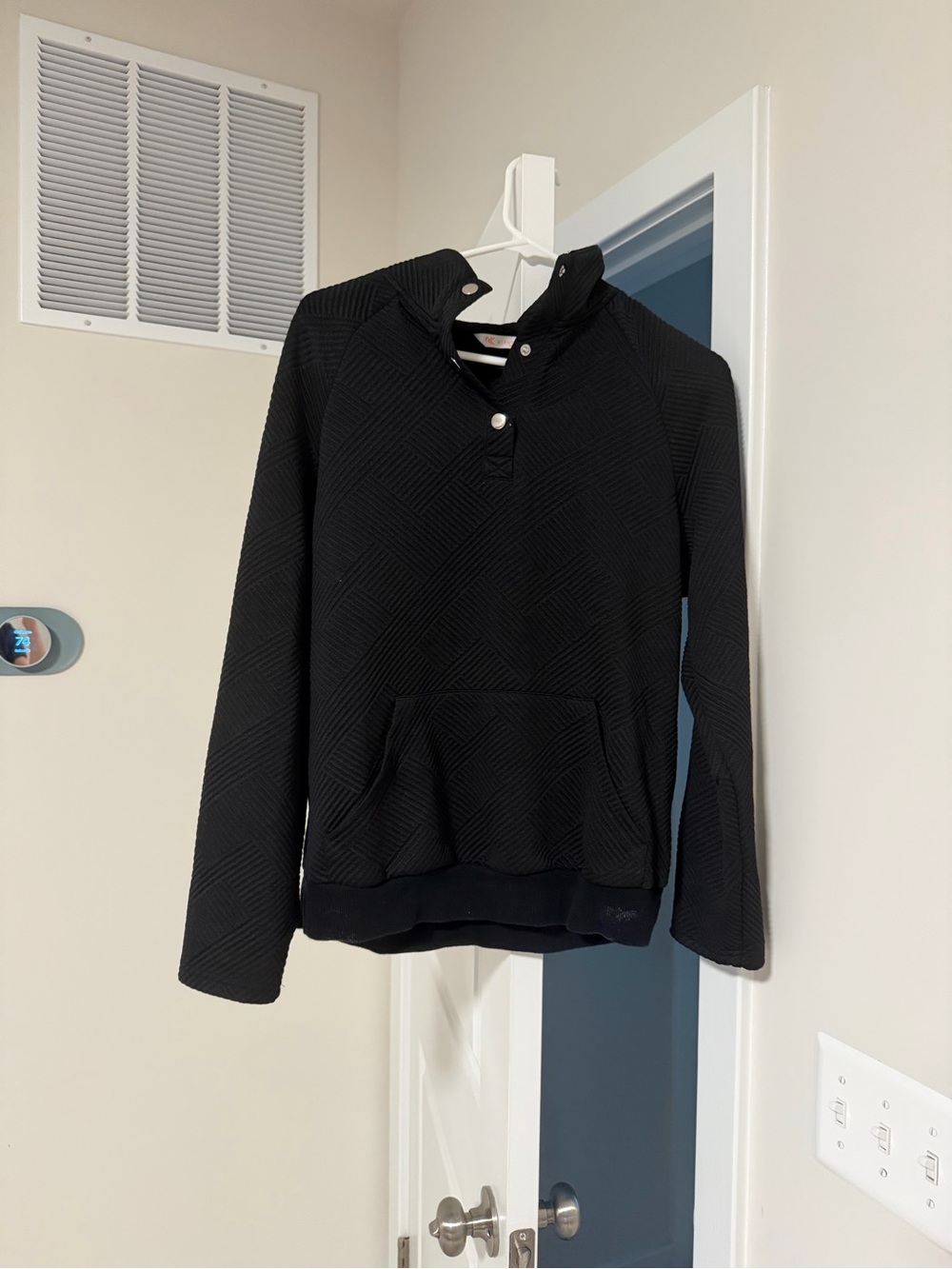 Black Quilted Pullover Hoodie - Women